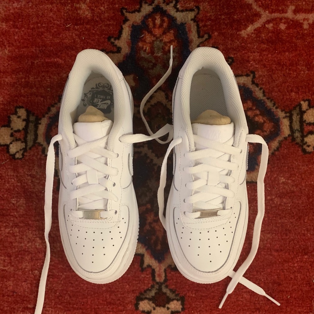 NIKE AIR FORCE 1